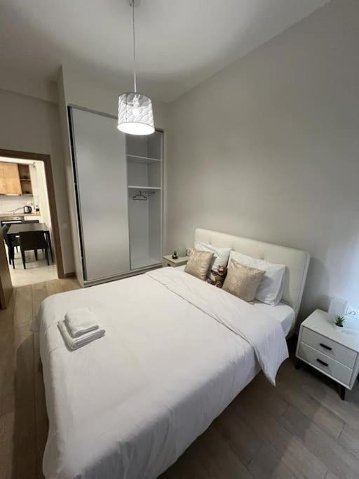 Cozy New Apartment Nearby Metro Athen Exterior foto